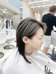 -十六番发型师事务所