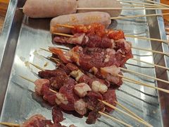 -哈尔滨小酒馆·鲜肉现穿自助烧烤(康新花园店)