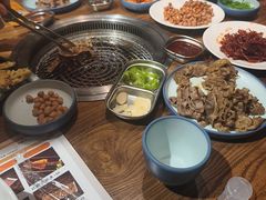 -明洞阿姨·韩式酱蟹烤肉·创意料理(三元桥店)