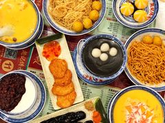 香滑芝麻糊花生汤圆-赵记传承特色牛奶甜品(泉城广场店)