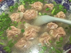 -老新隆牛肉锅贴(新街口店)