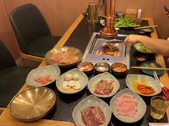 -臻牛烤肉