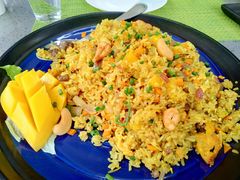 芒果牛肉炒饭-山色西餐·柴火烤披萨