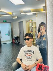 -即型男士理发工作室