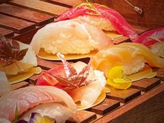 -雍容荟帝王蟹活龙虾展台自助(IFS黑金店)