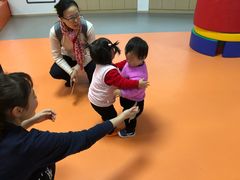 -小门牙好性格托育(北外滩中心)