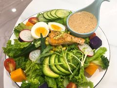 三文鱼牛油果沙拉-丽莎沙拉轻食餐厅(国贸店)
