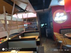 大堂-龙少爷碳火干锅(环球中心店)
