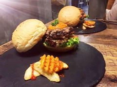 -HIGH FIVE哈福手工汉堡(桂林路店)