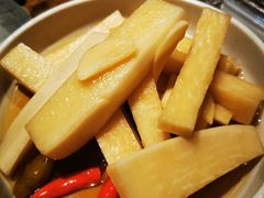 -龙巢盱眙龙虾·牛蛙·烧烤宵夜(八卦岭店)