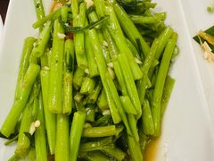 -Dang restaurant (patong phuket)