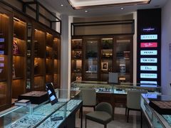 -回瑞眼镜·蔡司·依视路官方授权店(广益路万达店)