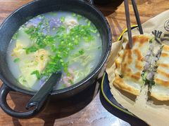 全家福馄饨-地二手作鱼汤馄饨(上街里店)