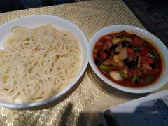 过油肉拌面-巴扎美食·新疆菜·西域歌舞表演餐厅(新疆大厦店)