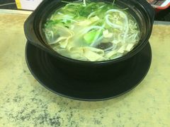 -丽虹云南过桥米线(兴工街店)