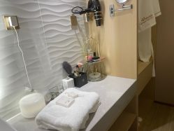 -香港倾城国际·美容美体中心