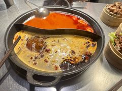 -鹿鸣山草本茶香火锅(园西路店)