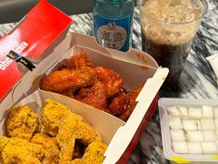 -BHC炸鸡(明洞总店)