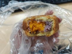 芋泥蛋黄酥-鲍师傅糕点(西站店)