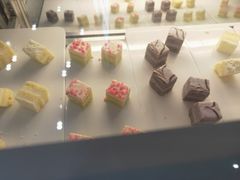 -钱小主·自助回旋烤肉火锅餐厅(东方新天地店)