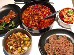 -本来精品川菜(嘉里中心店)