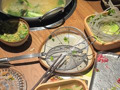 -野山舂·贵州现舂酸汤火锅(鸿通城店)