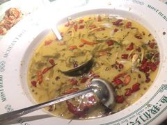 酸菜鲈鱼-醉英雄四川料理(新塘万达广场店)