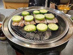 -围炉肉舍丹东海鲜烤肉·烤活鳗(步行街店)