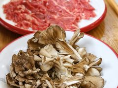 -毛辣果·贵州红酸汤牛肉火锅(西单店)