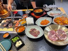 -臻牛烤肉