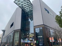 -LuOne凯德晶萃广场(徐家汇路店)