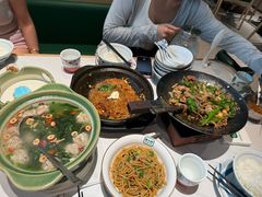海鲜酱粉丝煲-费大厨辣椒炒肉(沙河万达店)