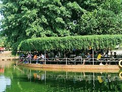 -侯臣咖啡文化村