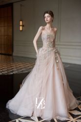 -Renee芮亦婚纱(原丽莎)