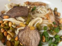 -牛八宝桂林米粉(八里庄店)