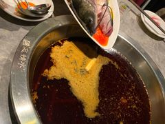 -忘情水鱼头·鲜鱼火锅(滨江中路店)