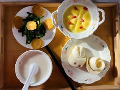 -爱的果实月嫂育婴师(世纪东方店)