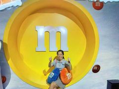 -m豆巧克力世界(上海世茂广场店)