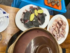 -广味炭炉鸡煲(宝业路分店)