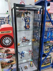 -逝水玩具折扣店