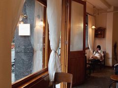 靠窗位-Ginko银子(青龙街店)