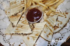 Hawawshi Cheese Beef Pie
