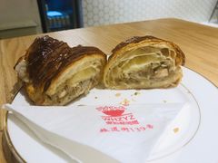 可颂包烧麦-不正咖啡(万达尊店)