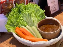 牛米蔬菜拼盘-肉问屋·元气一番烧肉(北京总店)