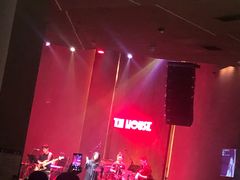 -TZ House音乐现场(来福士中心店)