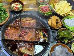 -乖嬢嬢重庆老火锅(南联店)