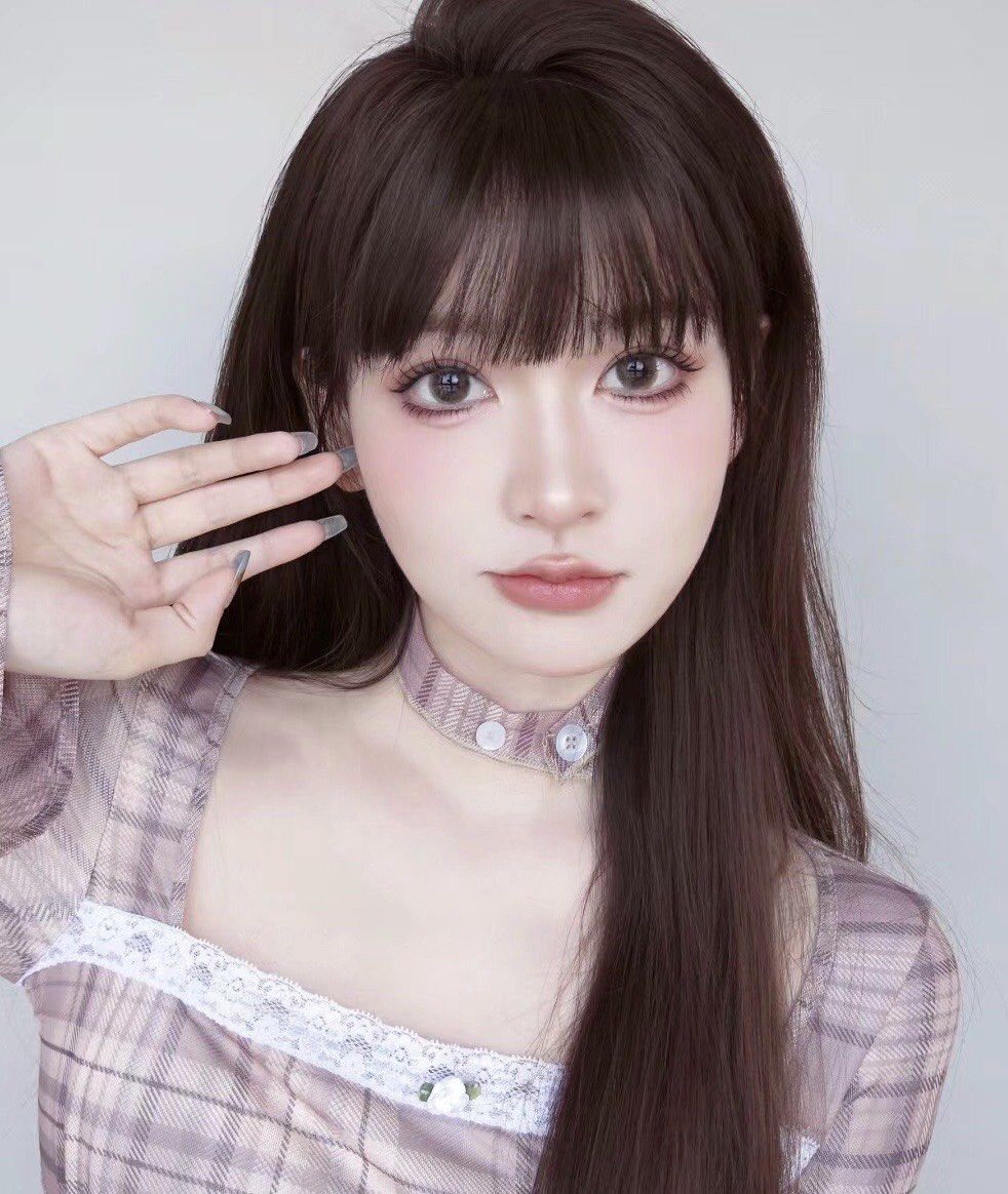女团妆容