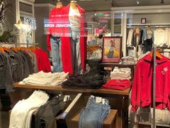 -Abercrombie&Fitch(德基广场店)