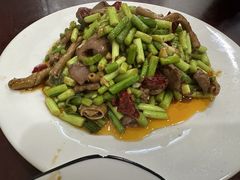 -余杨鸭鸭餐厅