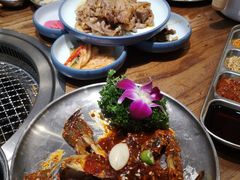 -明洞阿姨·韩式酱蟹烤肉·创意料理(三元桥店)